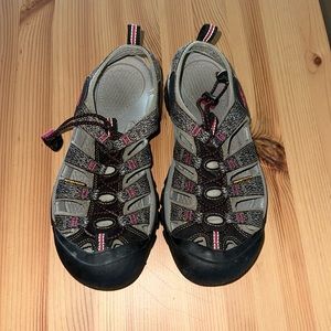 Keen Sandals, Women’s size 8